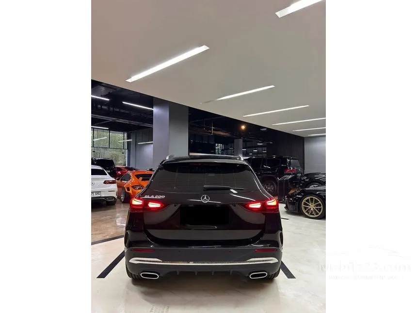 2024 Mercedes-Benz GLA200 AMG Line SUV