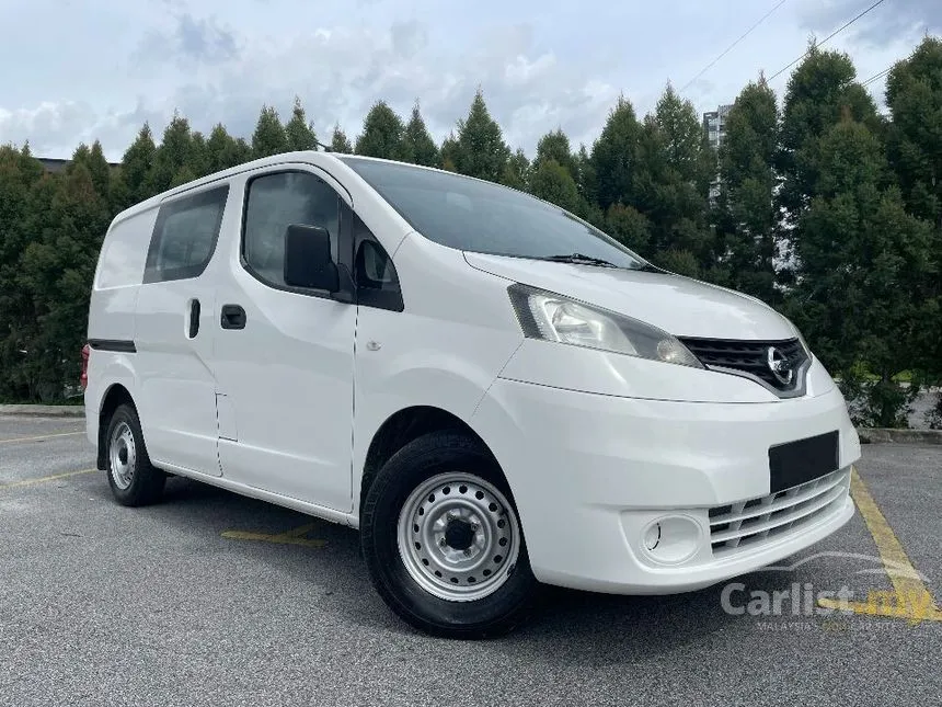 2014 Nissan NV200 Semi Panel Van
