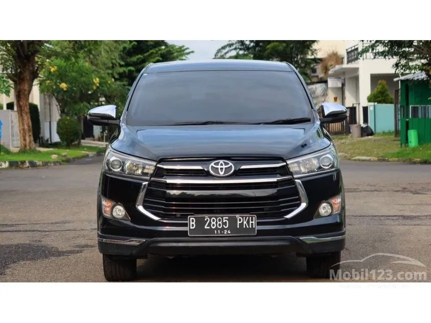 Jual Mobil Toyota Innova Venturer 2019 2.0 di Banten Automatic Wagon Hitam Rp 320.000.000