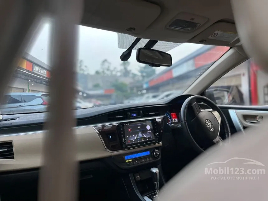 2015 Toyota Corolla Altis V Sedan