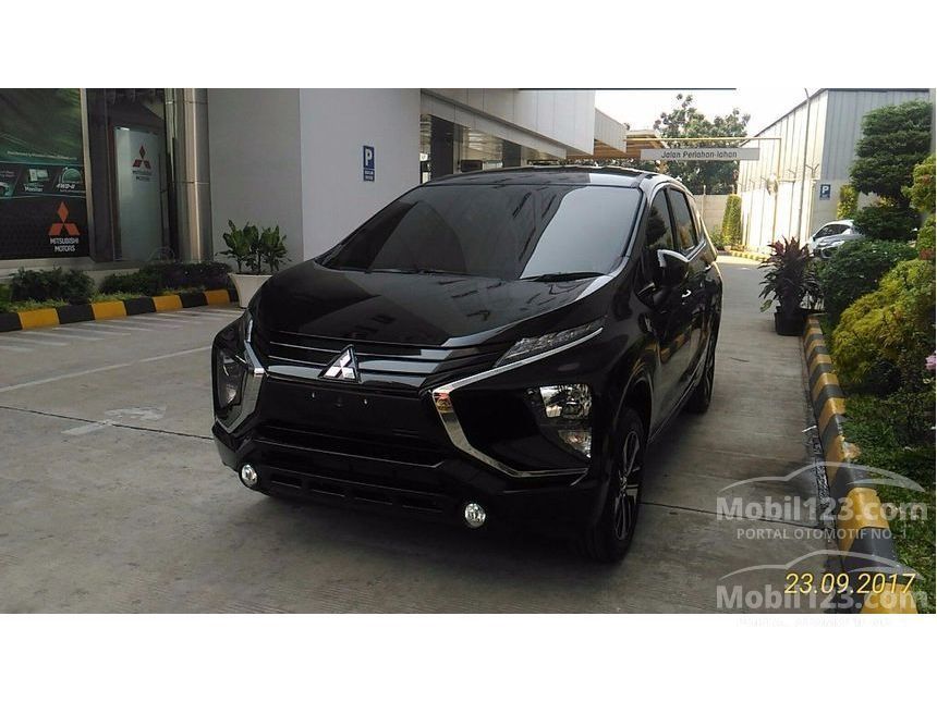 Lihat Mitsubishi Xpander Harga 2019 Black Hitam Exceed di 