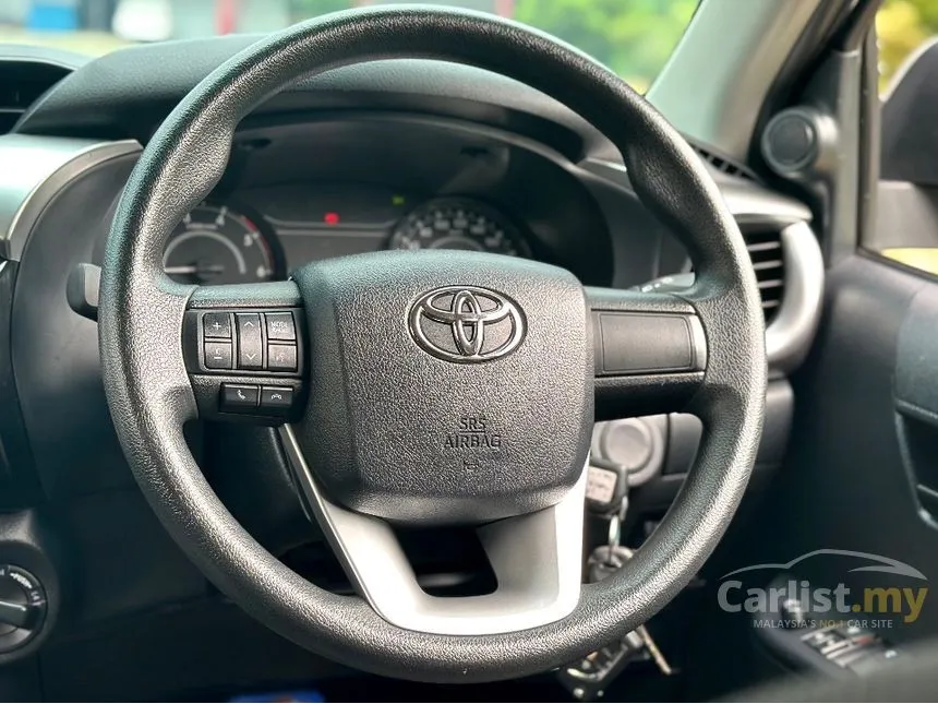 2024 Toyota Hilux E Dual Cab Pickup