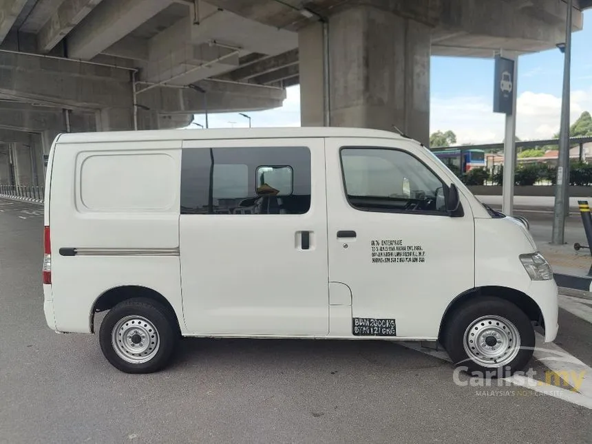 2021 Daihatsu Gran Max Semi Panel Van