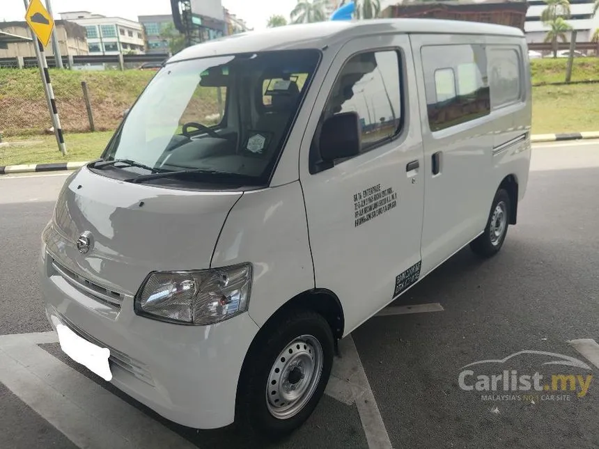 2021 Daihatsu Gran Max Semi Panel Van