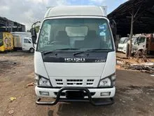 USED Lorry ISUZU NKR55 4500KG (1 TON) - 10 FT BOX VAN