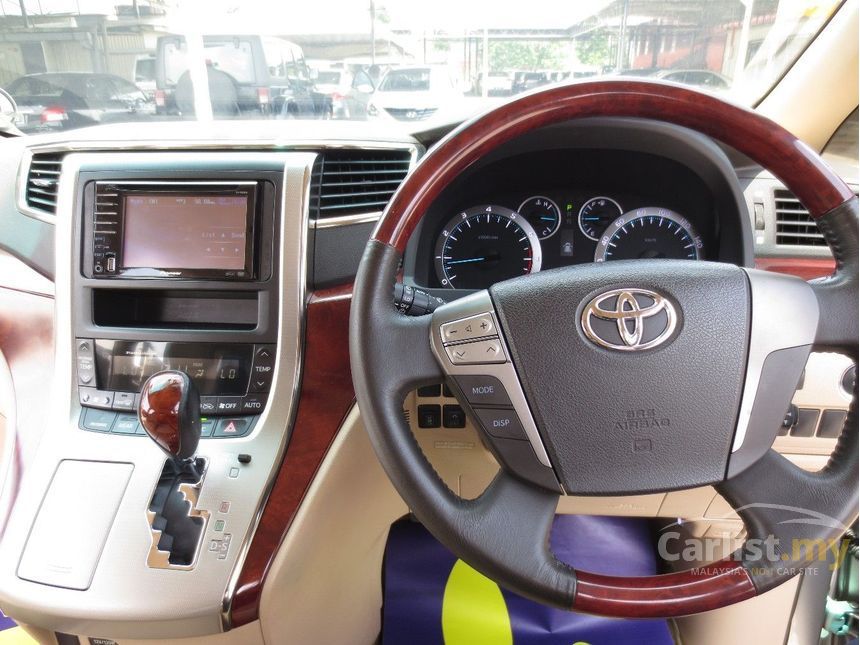 Toyota Alphard 2011 Silver: Kemewahan Klasik yang Tak Lekang Oleh Waktu