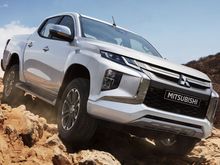 2019 Mitsubishi Triton 2.4 VGT Pickup Truck AUTO 4X4 BIG DISCOUNT!!!