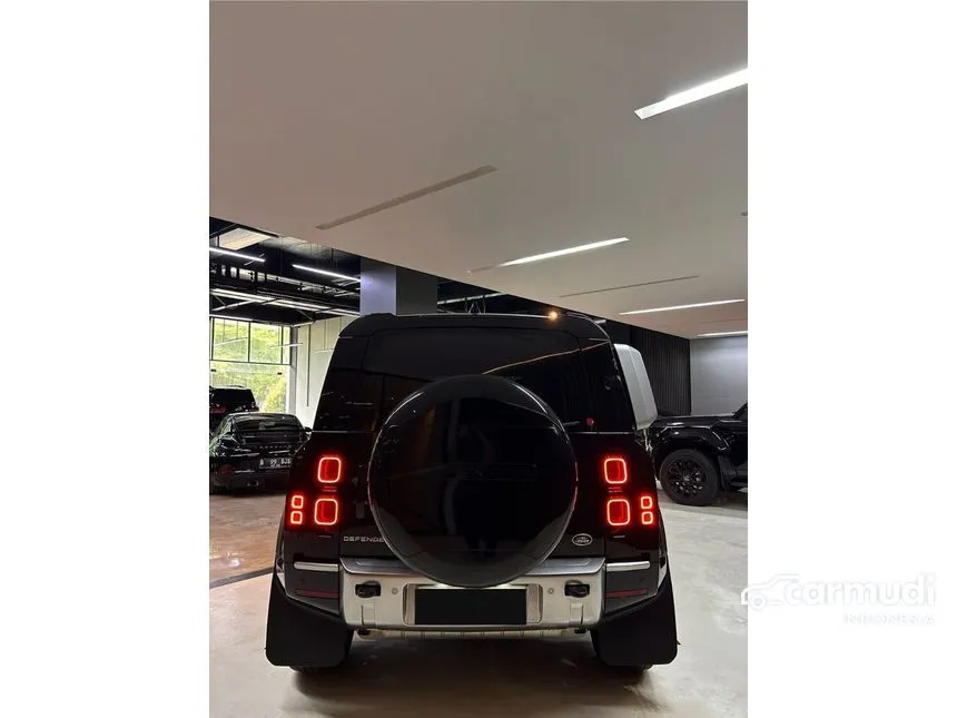 2023 Land Rover Defender 110 P300 SE SUV