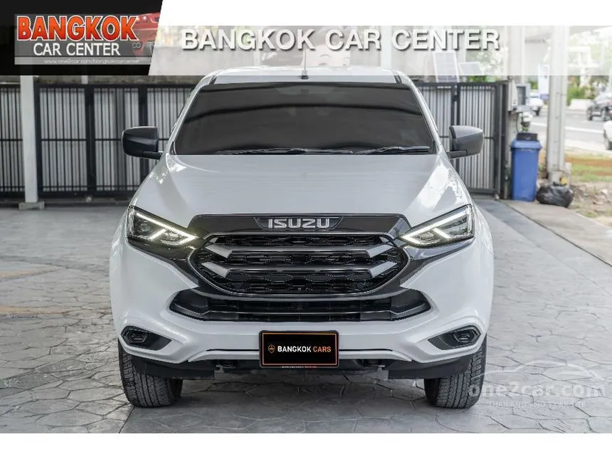 2023 Isuzu MU-X Active SUV