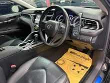 2021 Toyota Camry 2.5 V Sedan