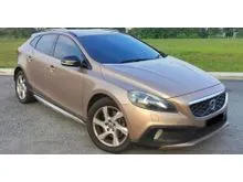 Volvo V40 T5 2.0(A)TURBO CROSS COUNTRY PREMIUM SPORTY LIMITED COLLECTION EDITION