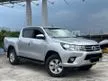 Used Toyota Hilux 2.4 G Dual Cab Pickup Truck CAR KING TIP TOP CONDITOON FREE FULL TANK FREE TINTED (2020 TOYOTA HILUX)