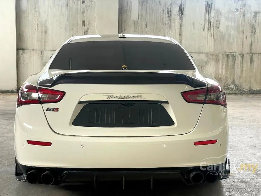 2016 Maserati Ghibli Sedan