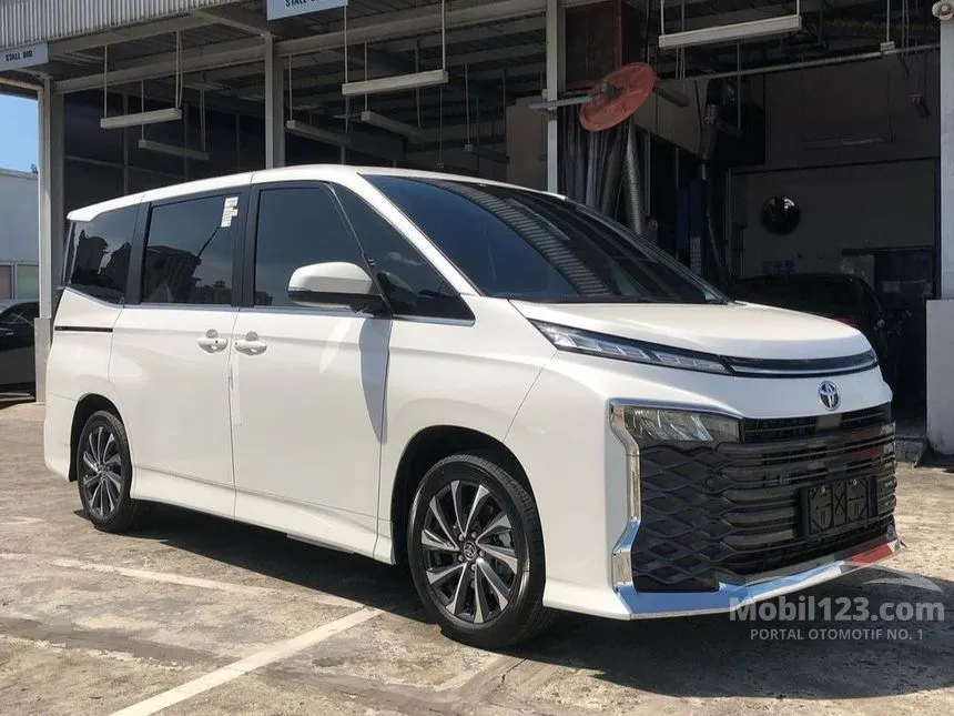 Jual Mobil Toyota Voxy 2024 2.0 di DKI Jakarta Automatic Van Wagon Putih Rp 609.799.000