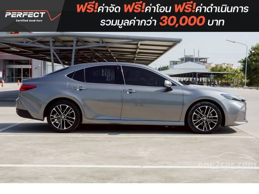 2024 Toyota CAMRY HEV Premium Luxury Sedan