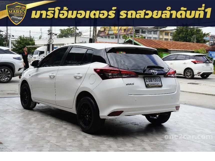 2021 Toyota YARIS Entry Hatchback