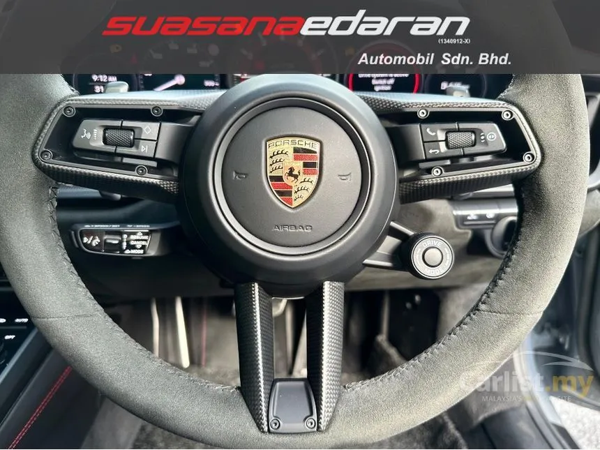 2023 Porsche 911 Carrera 4 GTS Coupe