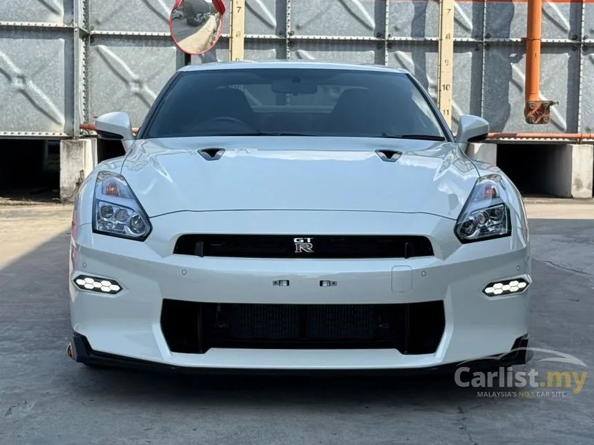 2024 Nissan GT-R Pure Edition Coupe