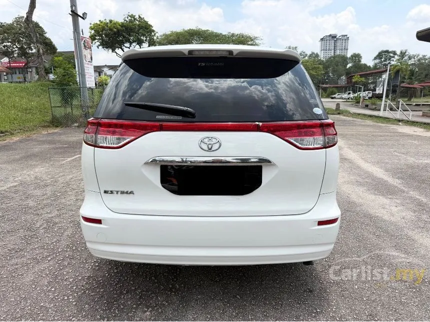 2010 Toyota Estima Aeras MPV
