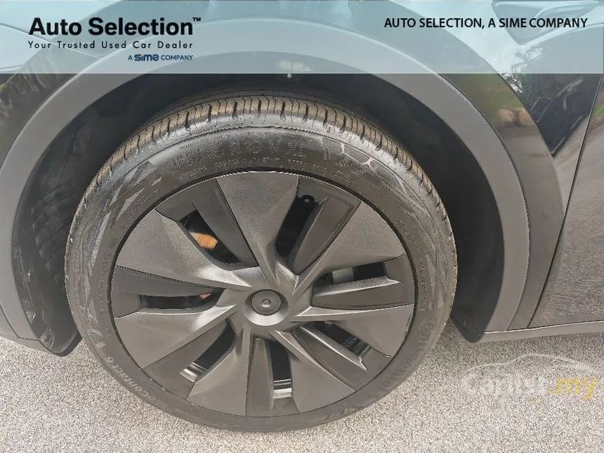 2024 TESLA Model Y Long Range SUV