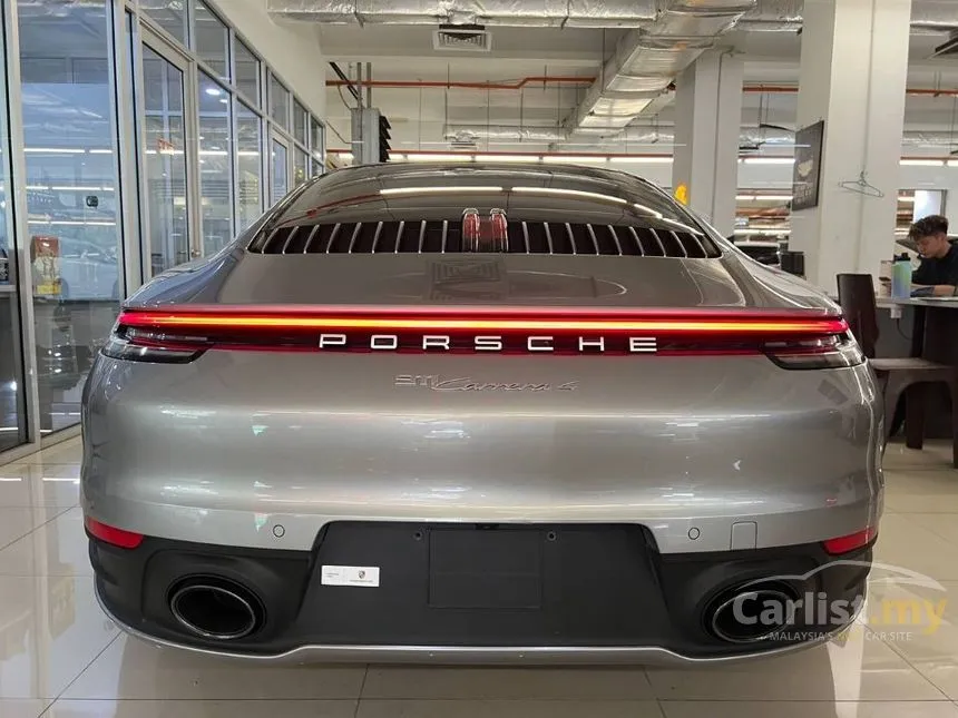 2022 Porsche 911 Carrera 4S Coupe