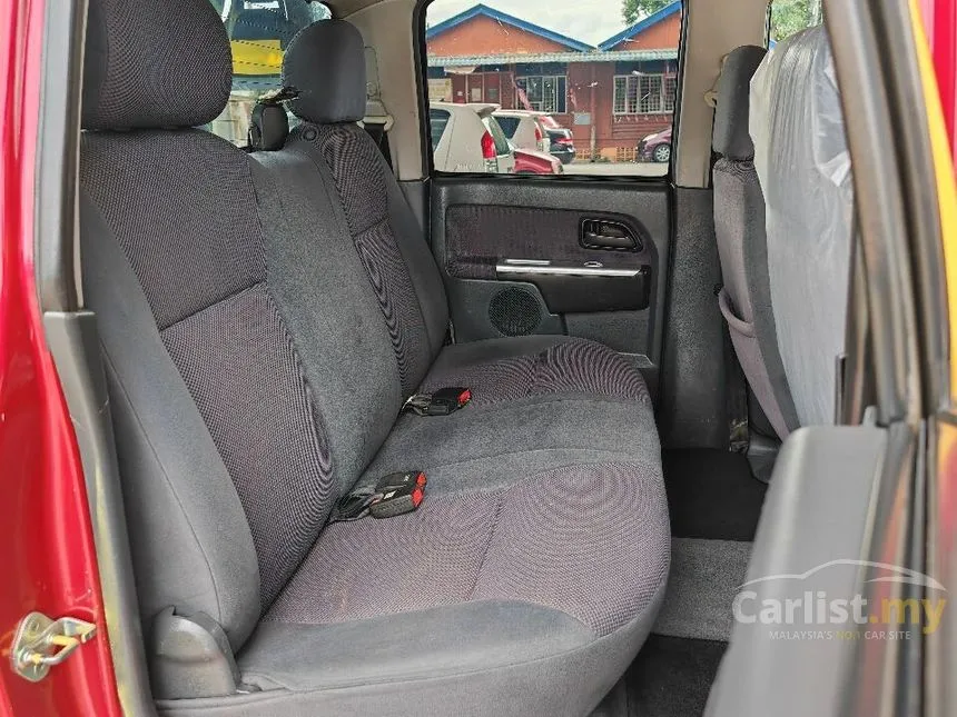 2010 Isuzu D-Max Type + Dual Cab Pickup Truck