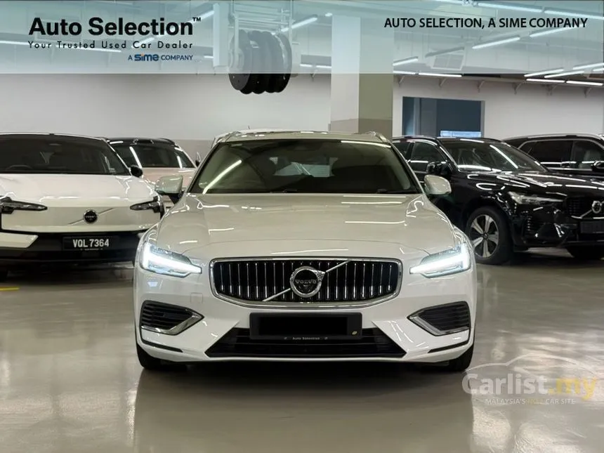 2022 Volvo V60 Recharge T8 Ultimate PHEV Wagon