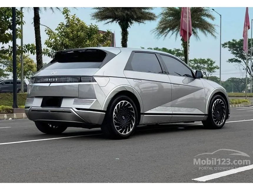 2025 Hyundai IONIQ 5 Signature Long Range SUV