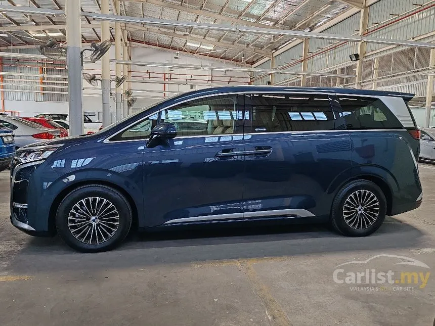 2025 Denza D9 Premium MPV