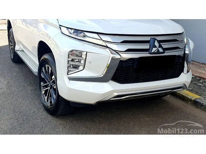2023 Mitsubishi Pajero Sport Dakar 4x2 SUV