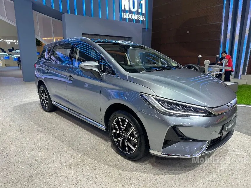 2026 BYD M6 Superior 7 Seater MPV