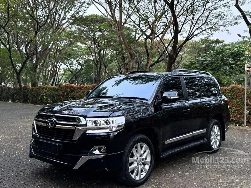 Jual Mobil Toyota Land Cruiser 2012 Full Spec E VX 4.5 di DKI Jakarta Automatic SUV Hitam Rp 1.102.000.000