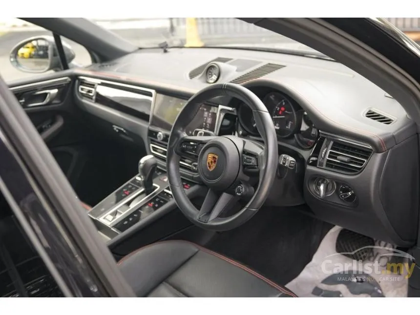 2022 Porsche Macan SUV