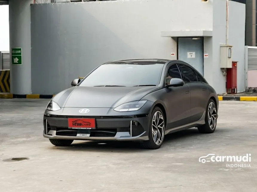 2023 Hyundai IONIQ 6 Signature Long Range Sedan