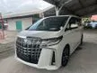 Recon 2020 Toyota Alphard 2.5 SC 3 LED SUNROOF DIM BLIND SPOT JAPAN EDITION