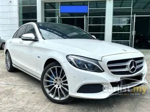 2017 Mercedes-Benz C350e 2.0 AMG Line Sedan