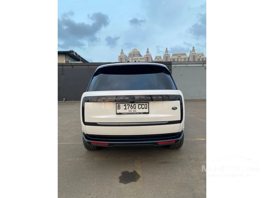 2023 Land Rover Range Rover Vogue PHEV P440e LWB SUV