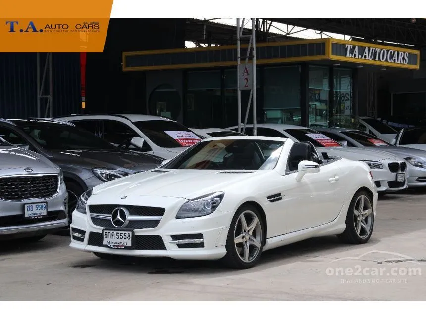 2015 Mercedes-Benz SLK200 AMG Carbon Look BlueEFFICIENCY Convertible