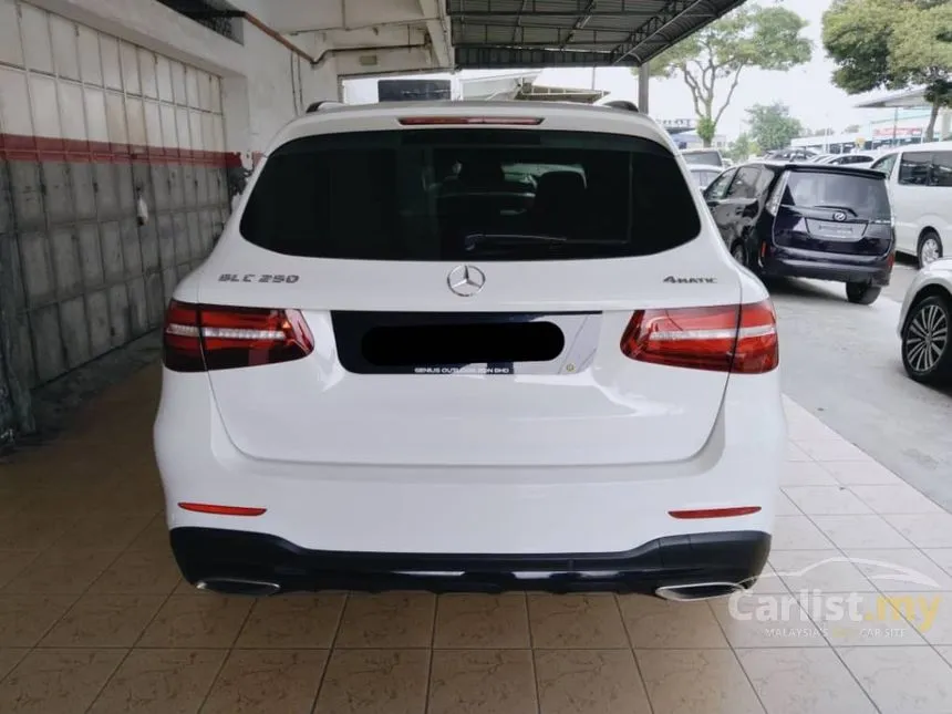 2018 Mercedes-Benz GLC250 4MATIC AMG Line SUV