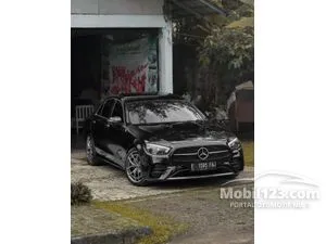 2022 Mercedes-Benz E300 2.0 AMG Line Sedan