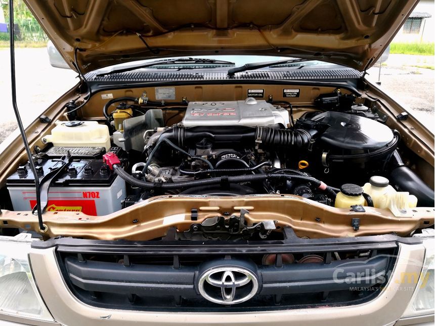 Toyota Hilux 2004 SR Turbo 2.5 in Selangor Automatic 