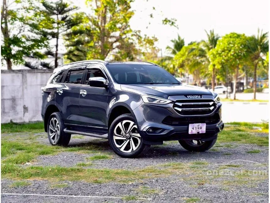 2022 Isuzu MU-X Ultimate SUV