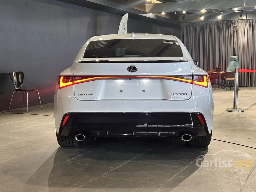2022 Lexus IS 300 F Sport Sedan