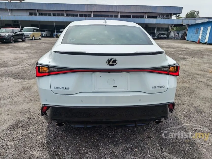 2022 Lexus IS 300 F Sport Sedan