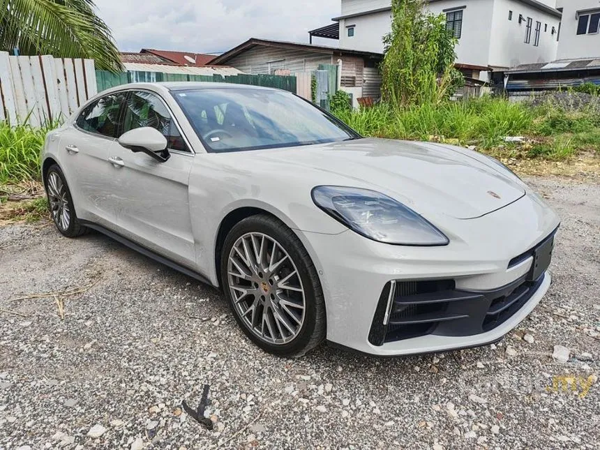 2024 Porsche Panamera Hatchback