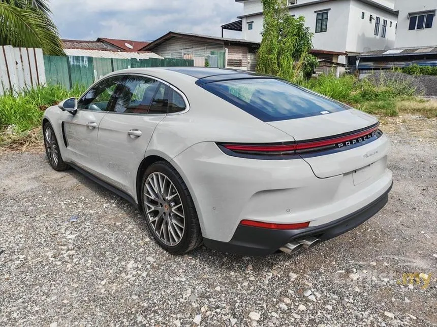 2024 Porsche Panamera Hatchback