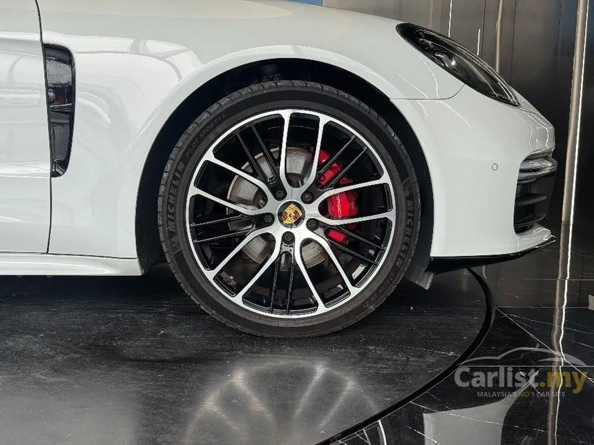 2017 Porsche Panamera Hatchback