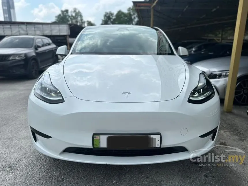 2025 TESLA Model Y Standard Range SUV