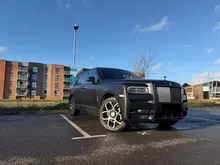 2022 Rolls-Royce Cullinan 6.7 Black Badge, Shooting Star Headlight, Picnic Table, 4 Seater, Two Tone Blue Interior, Massage Seat, Incoming Unit