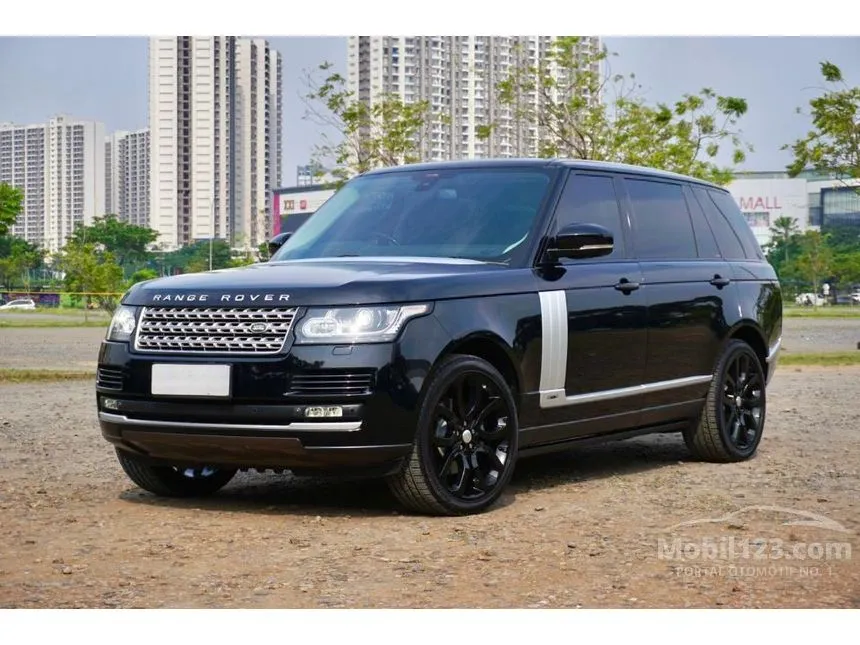 2015 Land Rover Range Rover Vogue SUV